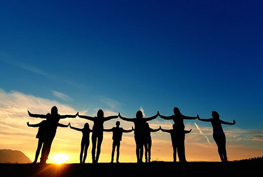 sky-and-people-hand-to-hand