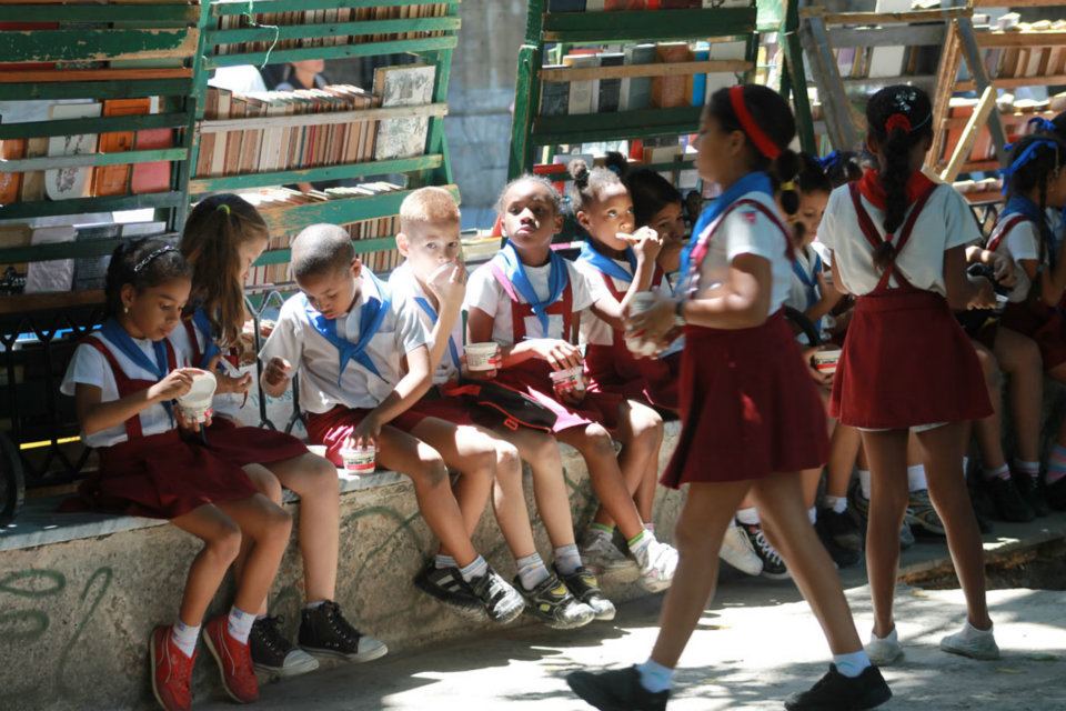 427574_10151143774835712_1543957809_n